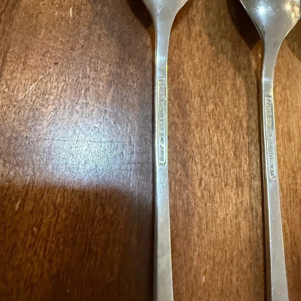 Lunt Modern Classic Stainless Flatware Glossy Long Handle Tea Spoon Set Of 8